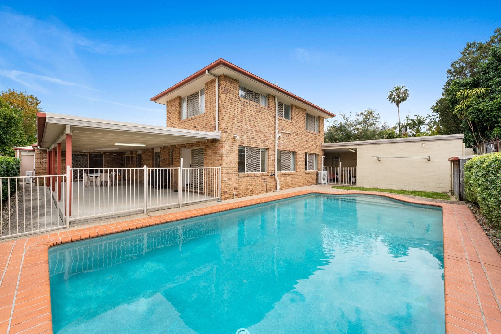 7 bedrooms House in 61A Broughton Road KEDRON QLD, 4031