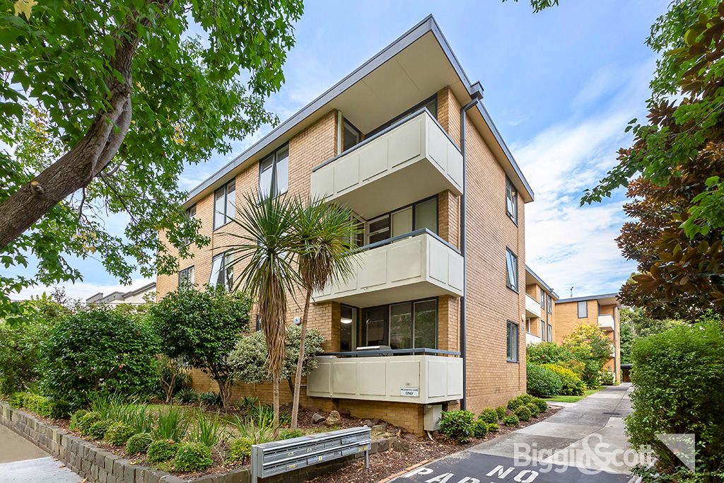 2 bedrooms Apartment / Unit / Flat in 6/15 Denbigh Road ARMADALE VIC, 3143