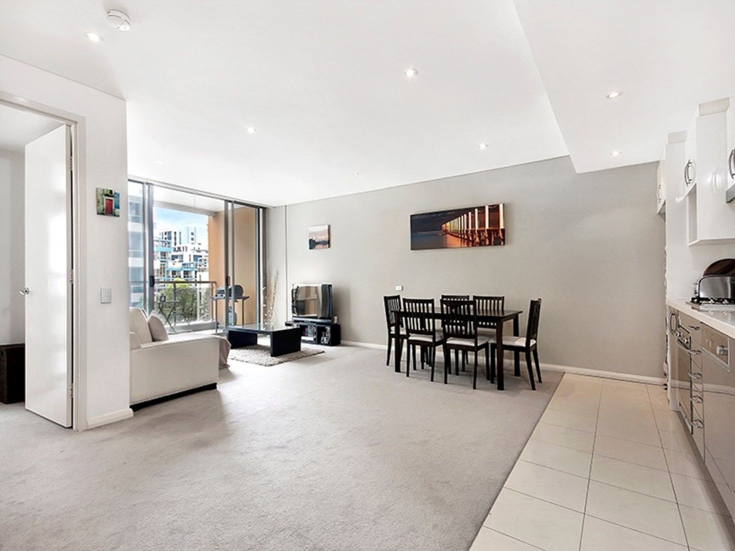 1 bedrooms Apartment / Unit / Flat in 609/5 Potter Street WATERLOO NSW, 2017