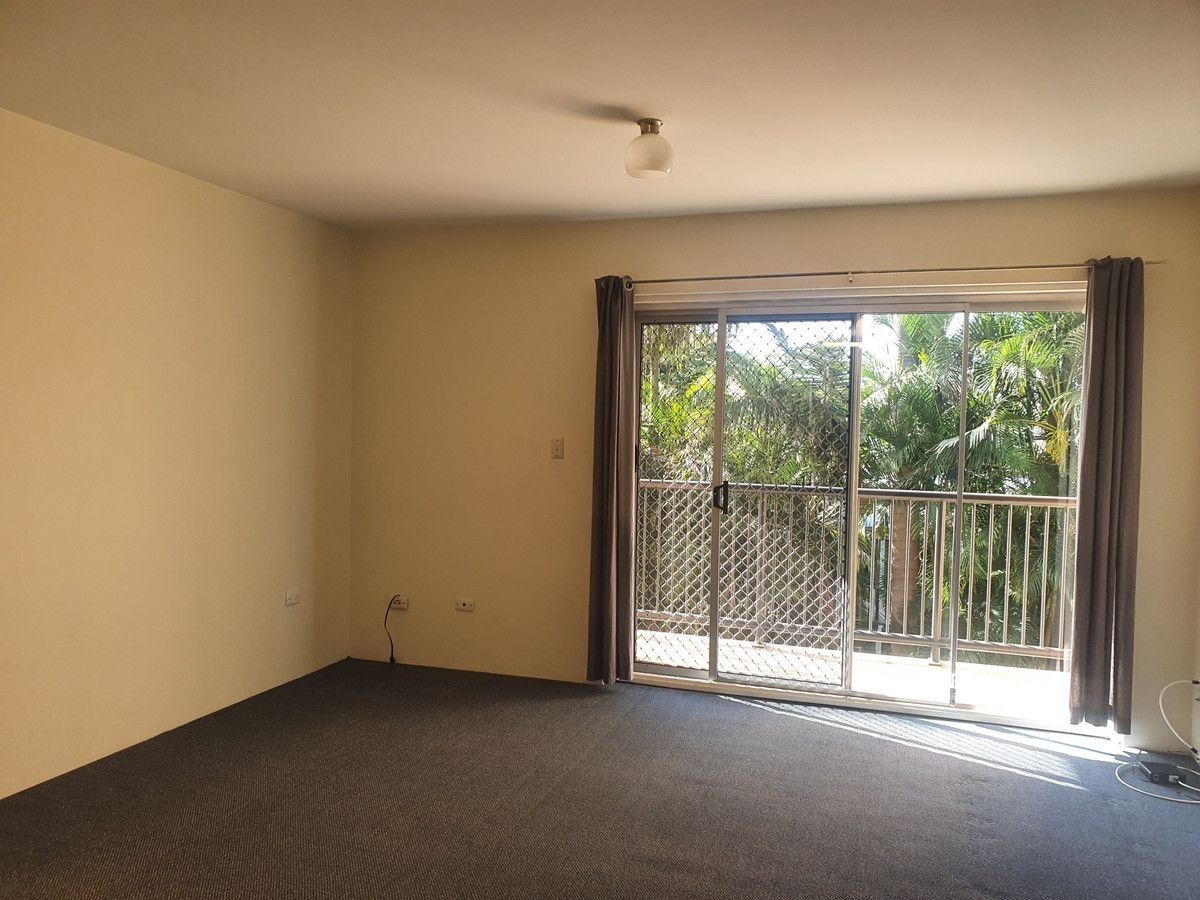 2 bedrooms Apartment / Unit / Flat in 2/42 Pembroke Road COORPAROO QLD, 4151