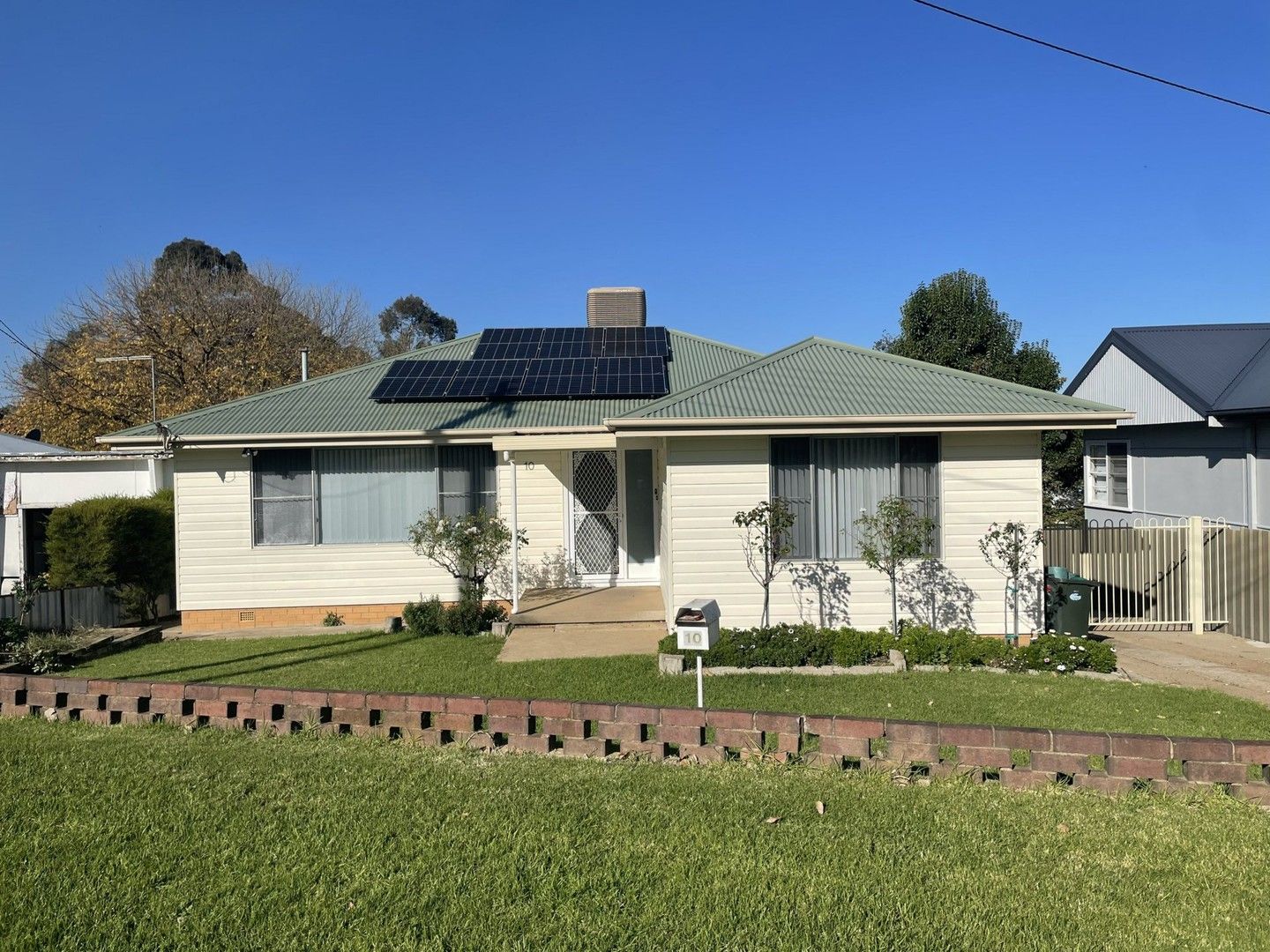 10 Landsdown Street, Young NSW 2594, Image 0