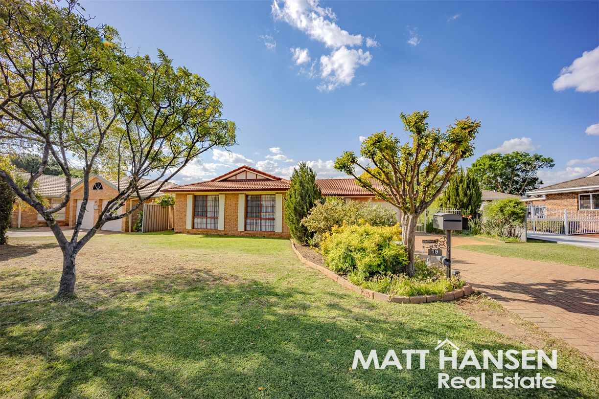 3 bedrooms House in 19 Twickenham Drive DUBBO NSW, 2830