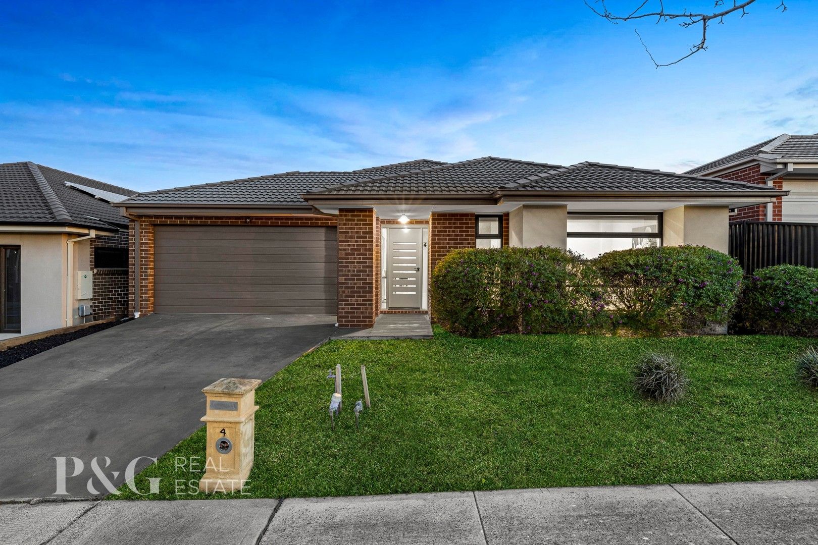4 bedrooms House in 4 Ogilvie Court CRANBOURNE EAST VIC, 3977