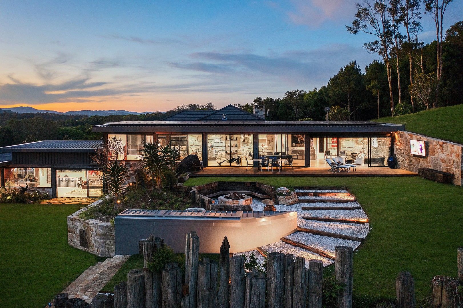 8 bedrooms House in 541 Friday Hut Road POSSUM CREEK NSW, 2479