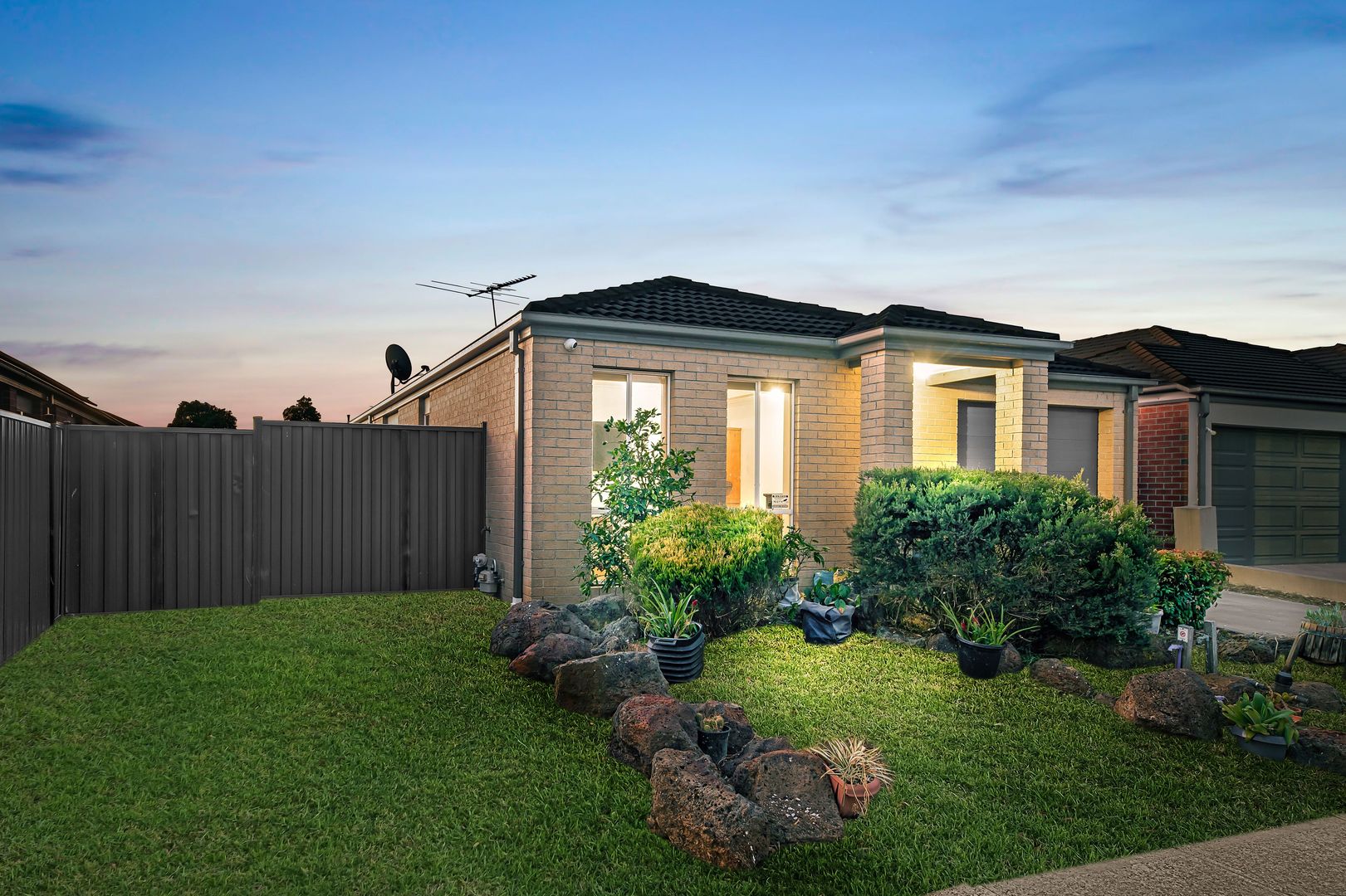 31 Finsbury Crescent, Manor Lakes VIC 3024, Image 1