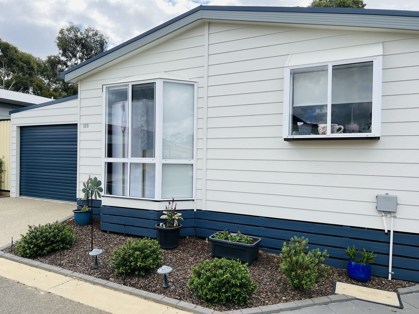 2 bedrooms Apartment / Unit / Flat in 121/761 McIvor Highway JUNORTOUN VIC, 3551