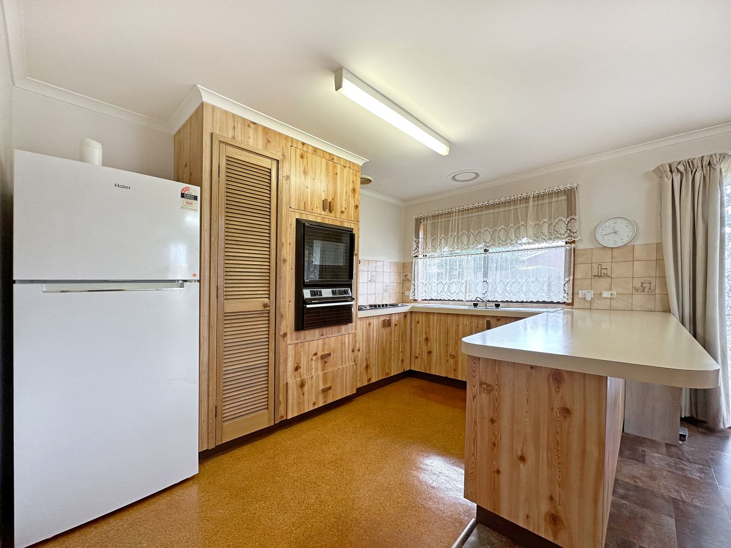 2/4 Castlefield Court, Warragul VIC 3820, Image 2