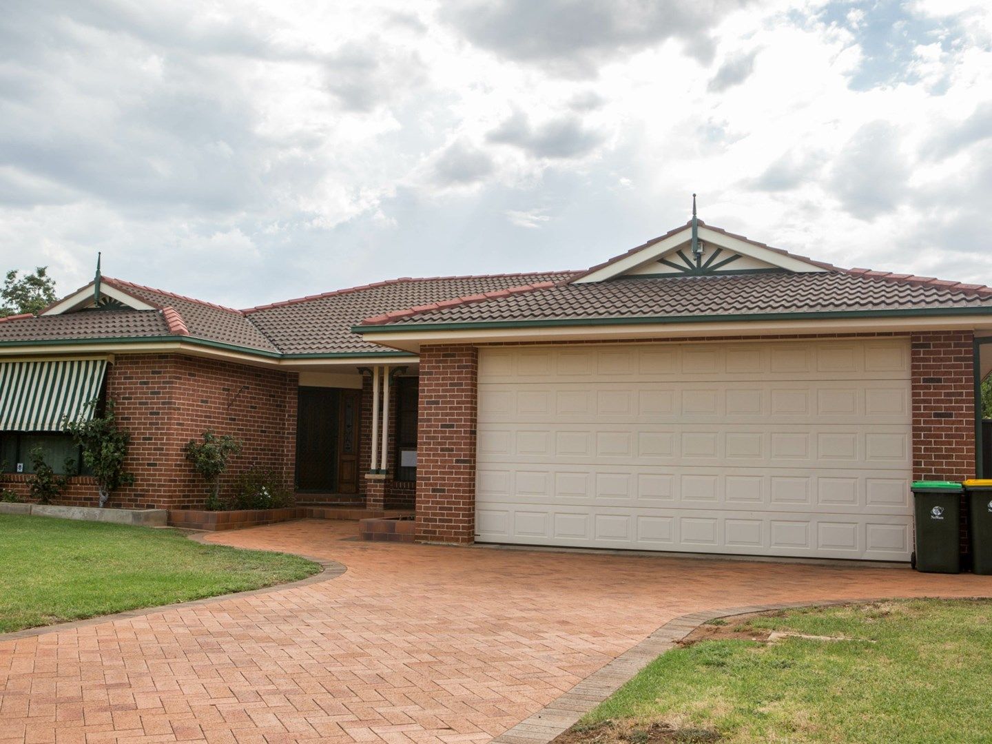 44 Twickenham Drive, Dubbo NSW 2830, Image 0