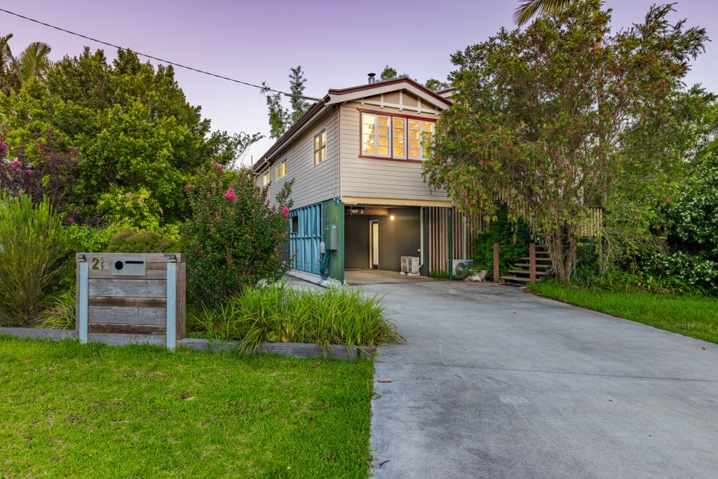 5 bedrooms House in 21 Outlook Drive GLASS HOUSE MOUNTAINS QLD, 4518