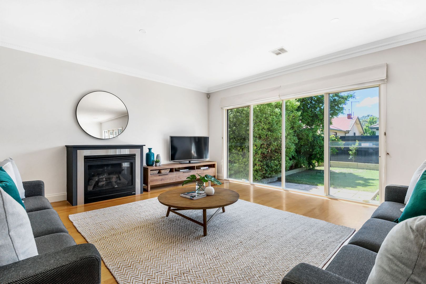 7 Swinden Avenue, Cheltenham VIC 3192, Image 2