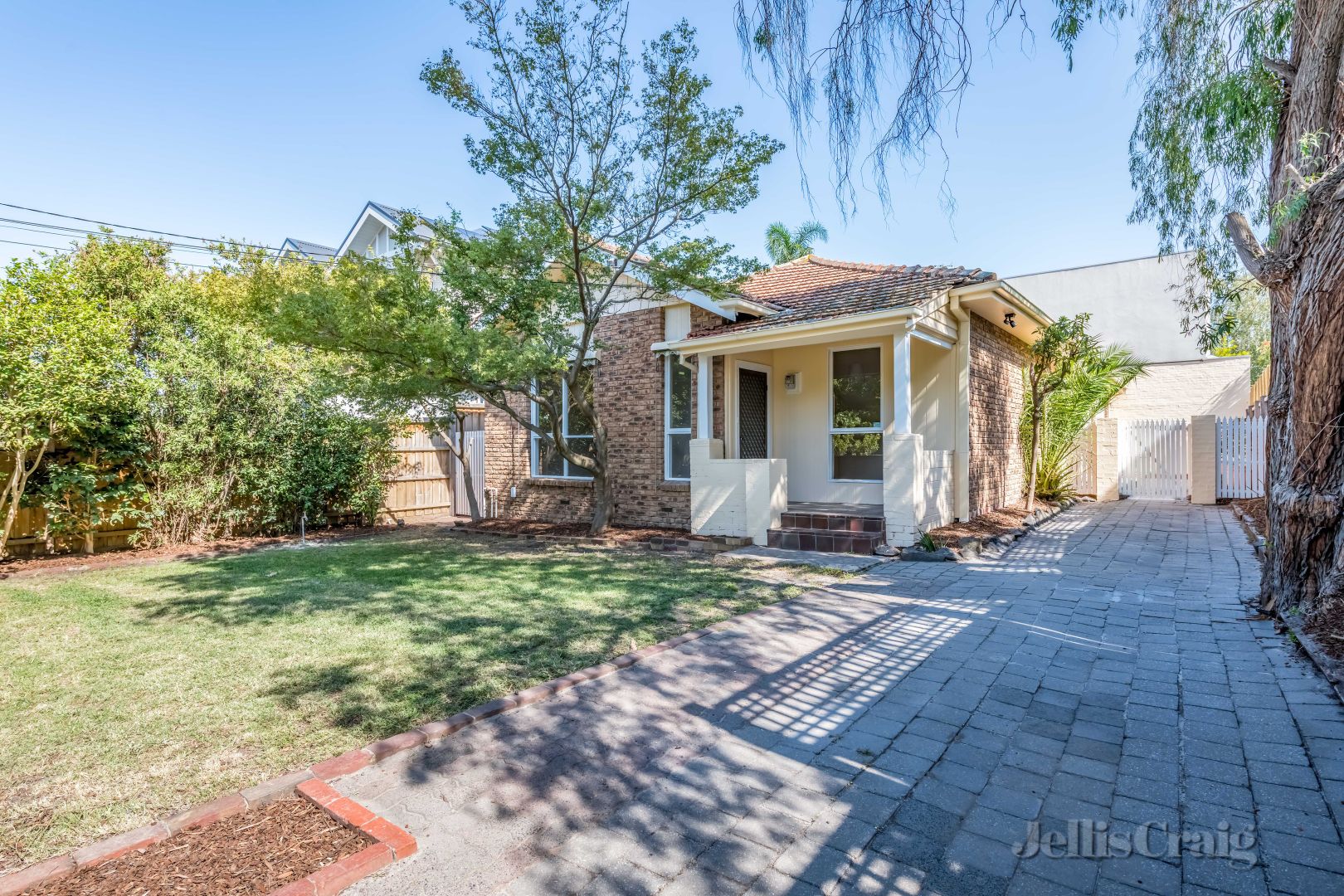 12 Castlebar Road, Malvern East Property History & Address Research