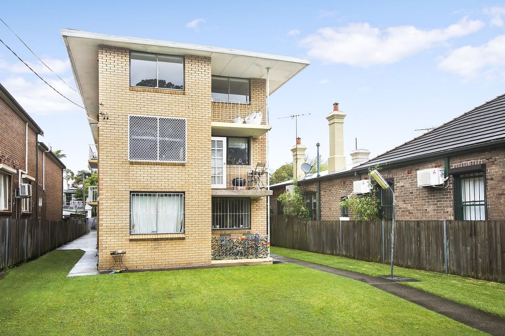 2 bedrooms Apartment / Unit / Flat in 6/159 Old South Head Road BONDI JUNCTION NSW, 2022