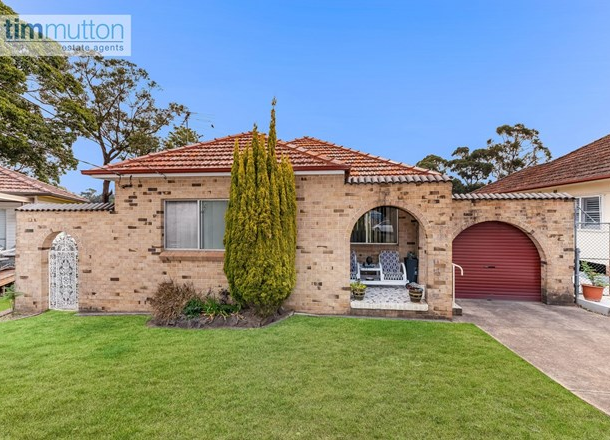 26 Harcourt Avenue, East Hills NSW 2213