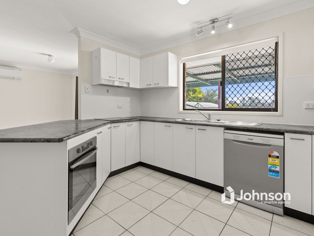 8 Barret Street, Flinders View QLD 4305, Image 2