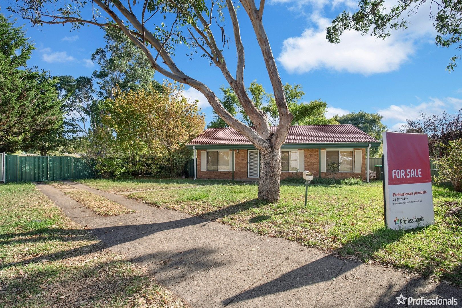 3 bedrooms House in 9 Bain Crescent ARMIDALE NSW, 2350