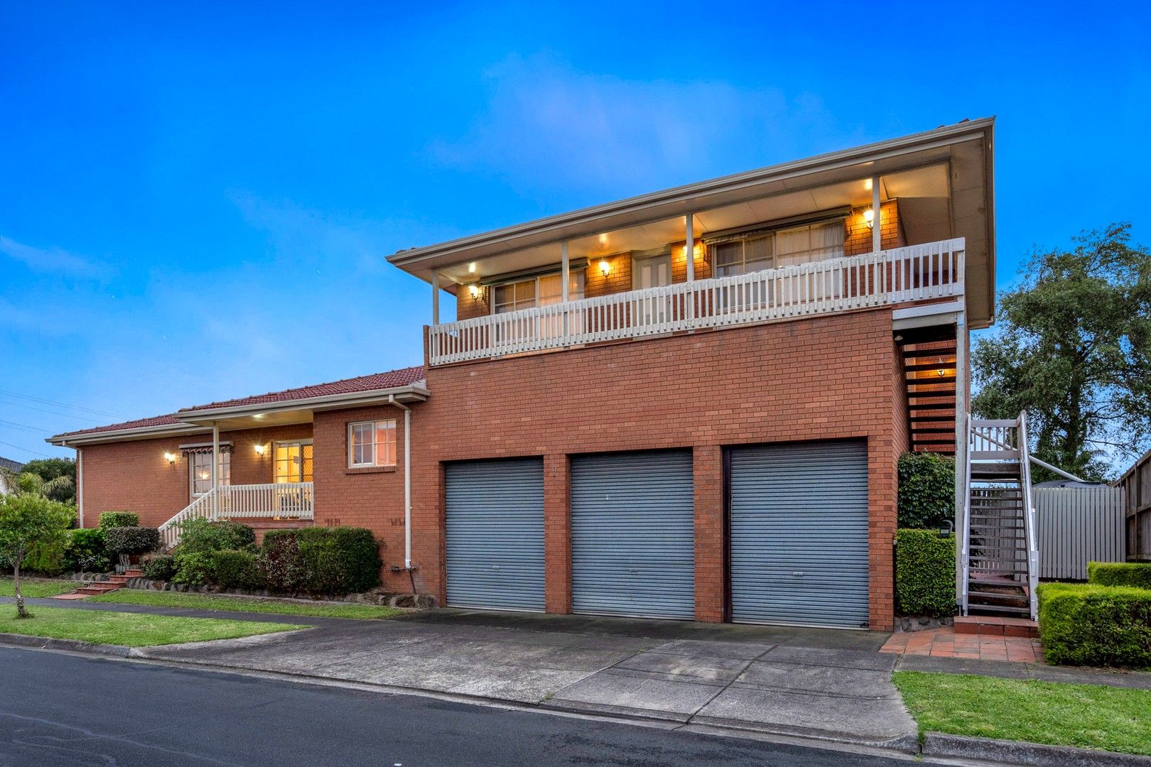 2 bedrooms Apartment / Unit / Flat in 2/177 Greenvale Drive GREENVALE VIC, 3059