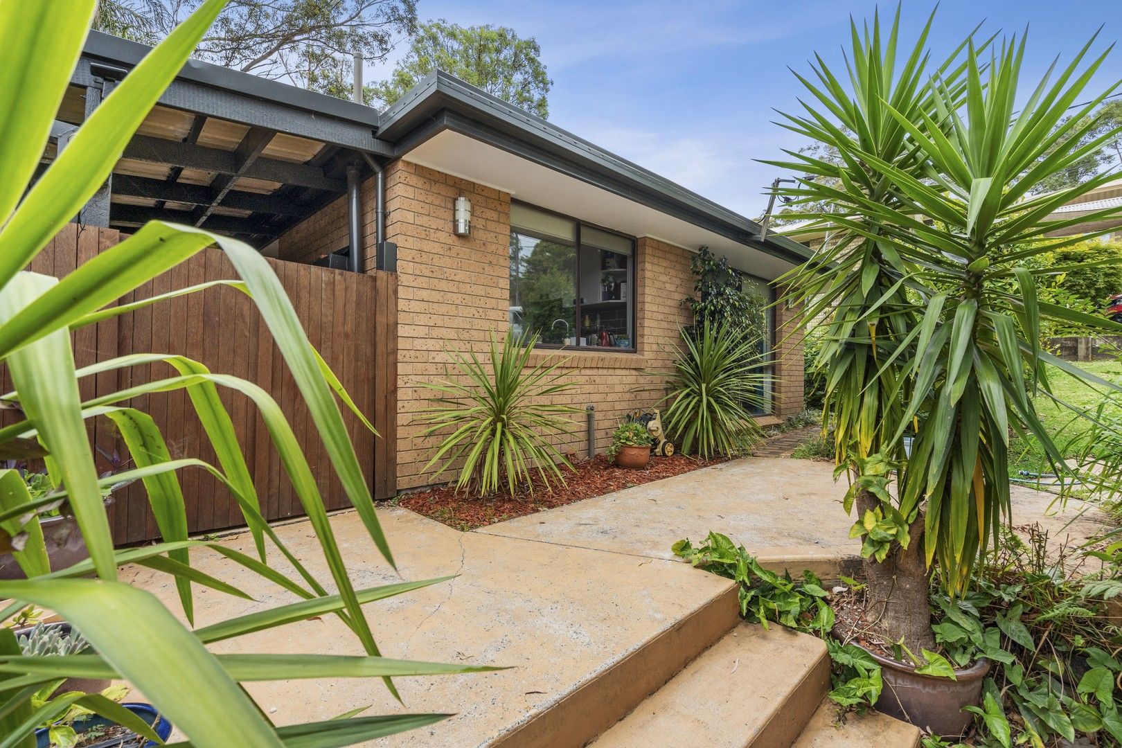 3 bedrooms House in 12 Dulwich Road SPRINGFIELD NSW, 2250
