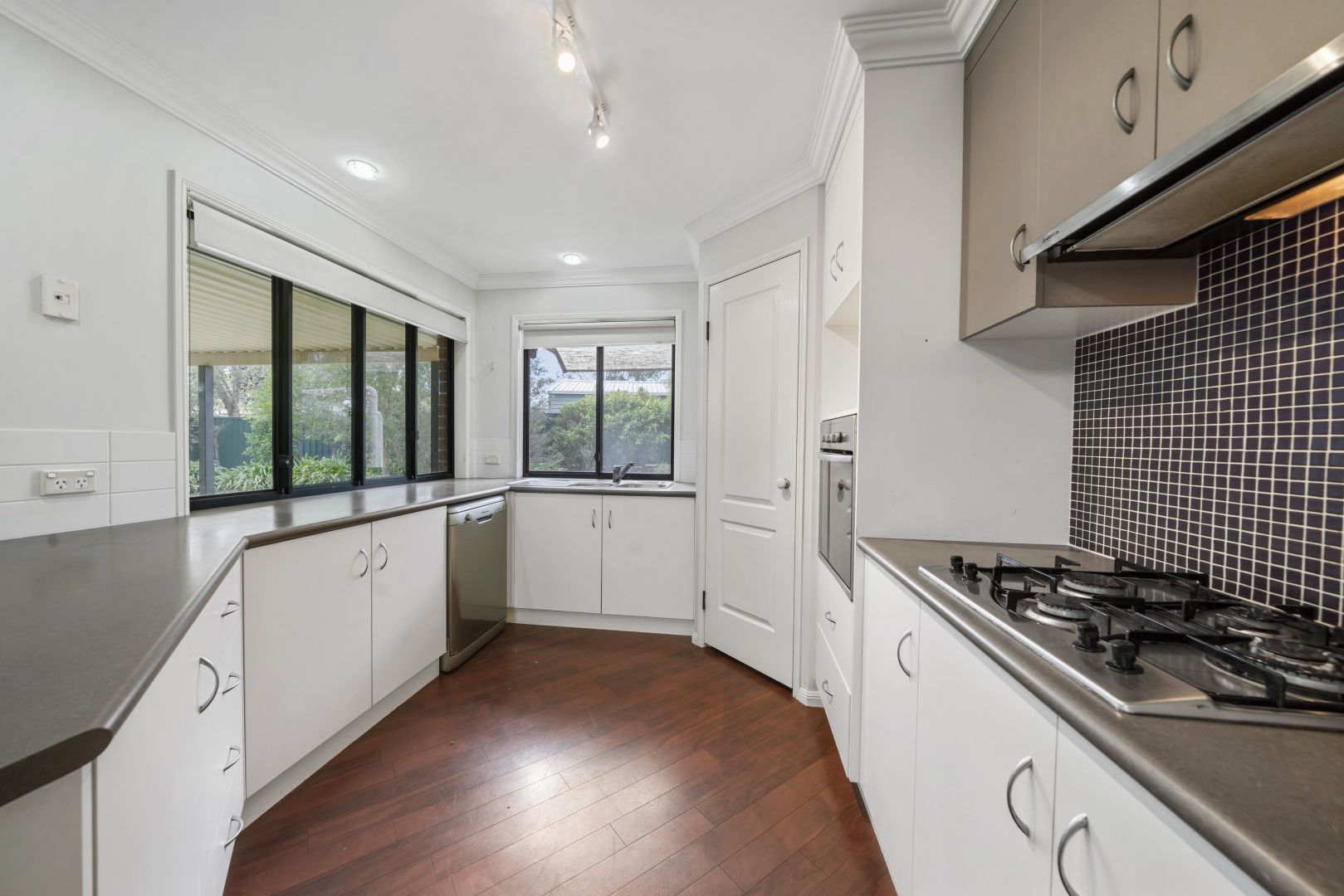 6 Matthew Court Crows Nest QLD 4355 Domain