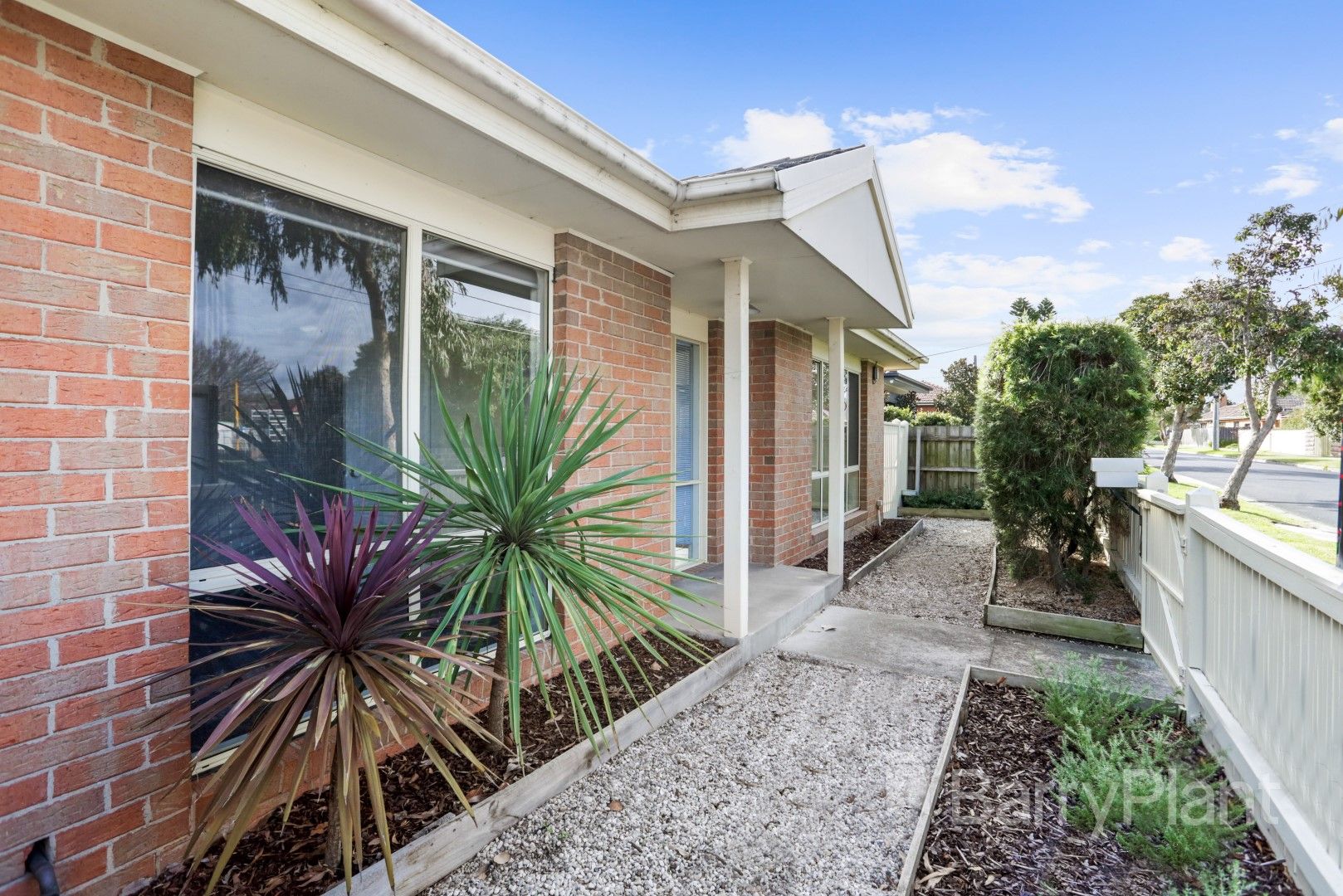 3 bedrooms Apartment / Unit / Flat in 2/20 Station Street ASPENDALE VIC, 3195