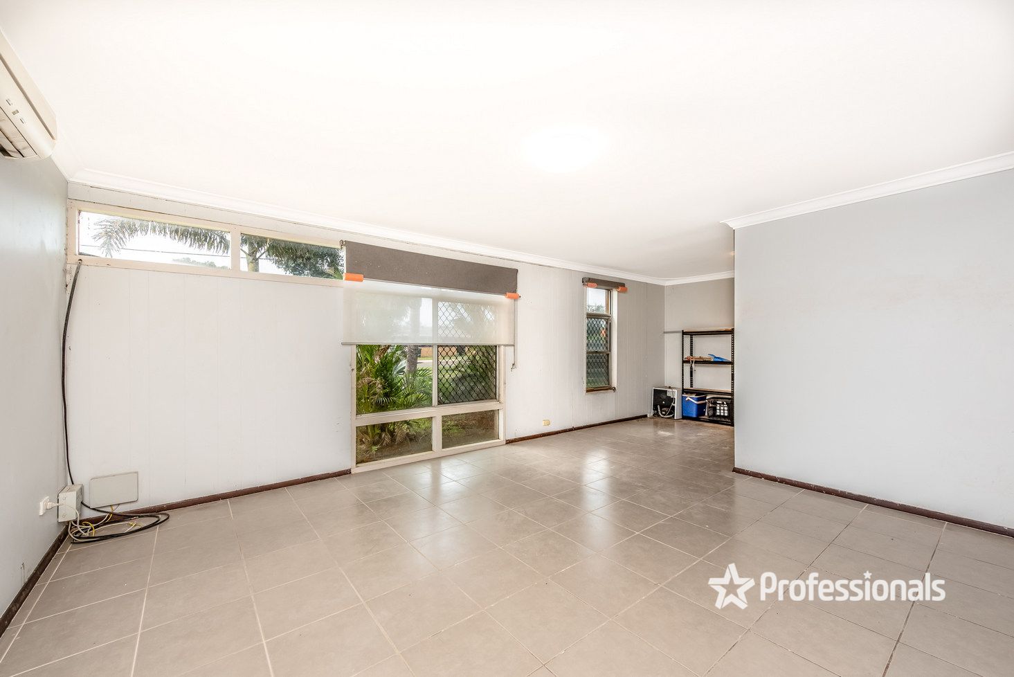 215 First Street, Wonthella WA 6530, Image 2