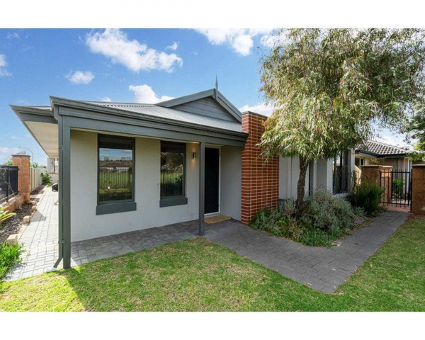 2 Ortega Lane, Caversham WA 6055