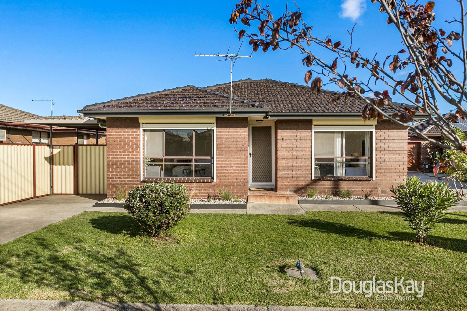 1/5 - 7 Craddock Court, Sunshine North VIC 3020, Image 0