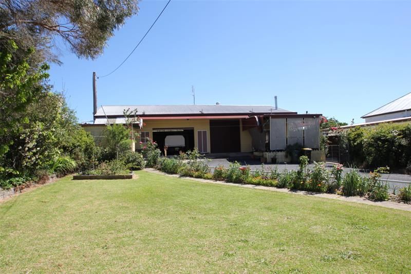 32 High Street, Tenterfield NSW 2372