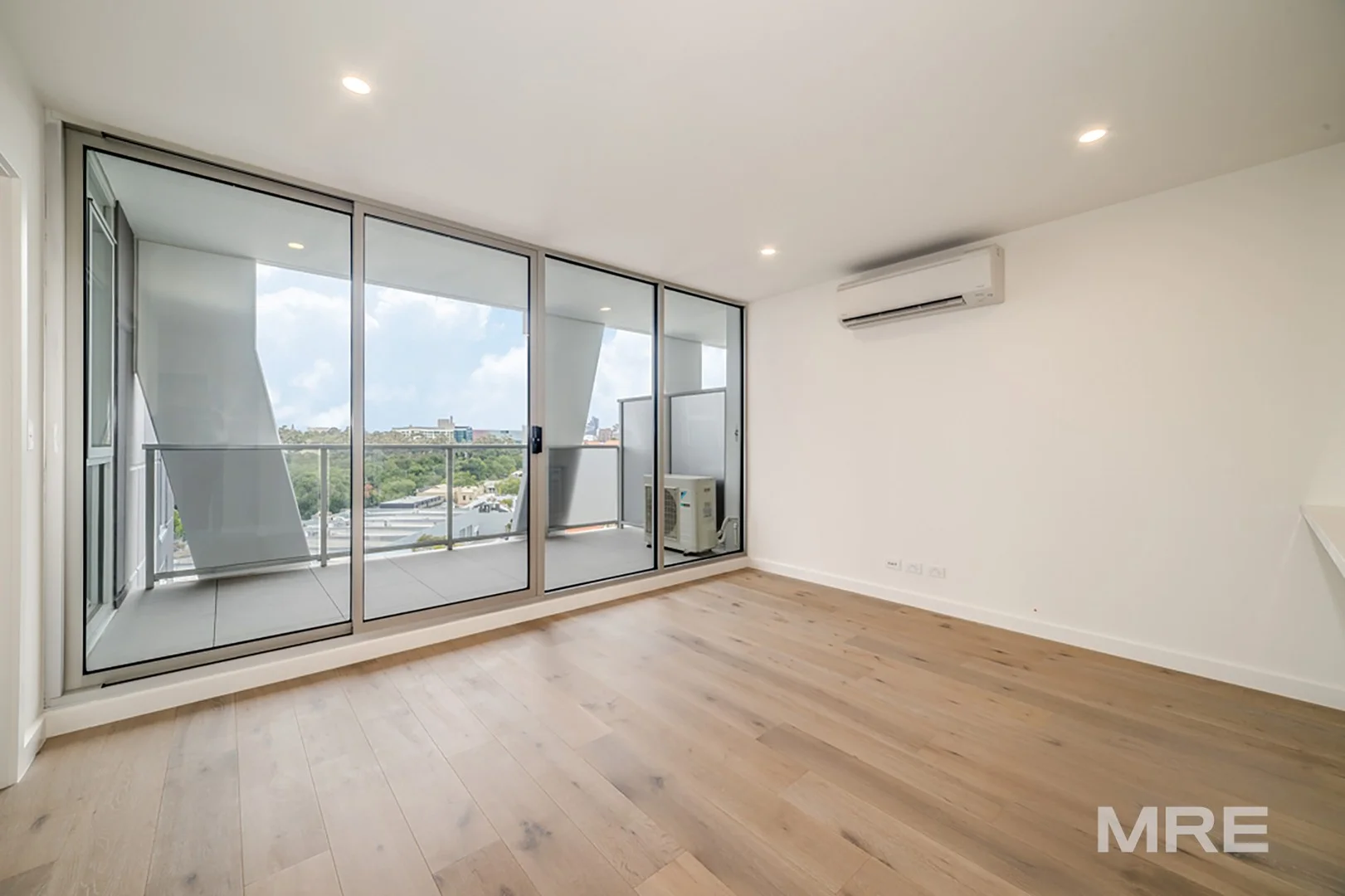 705/33 Racecourse Road, North Melbourne VIC 3051