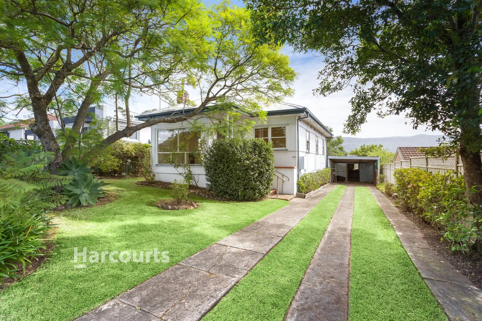 Primary image of 256 Princes Highway, Dapto NSW 2530
