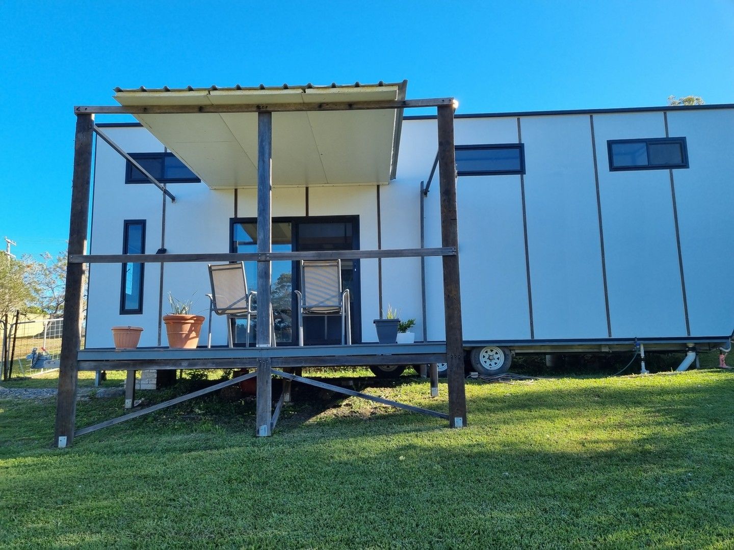 1 bedrooms House in 25 John Avenue NAMBUCCA HEADS NSW, 2448