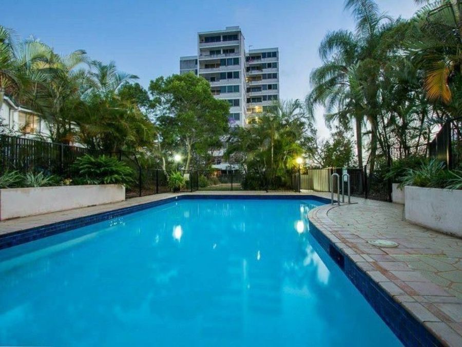 2 bedrooms Apartment / Unit / Flat in 9/8 Doris Street WEST END QLD, 4101