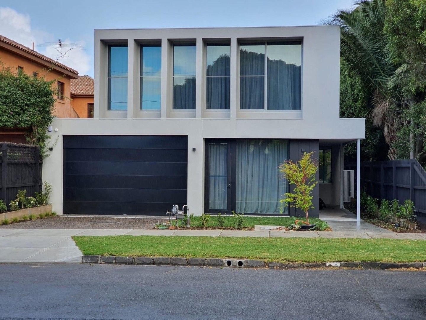 5 bedrooms House in 23 Meadow Street ST KILDA EAST VIC, 3183