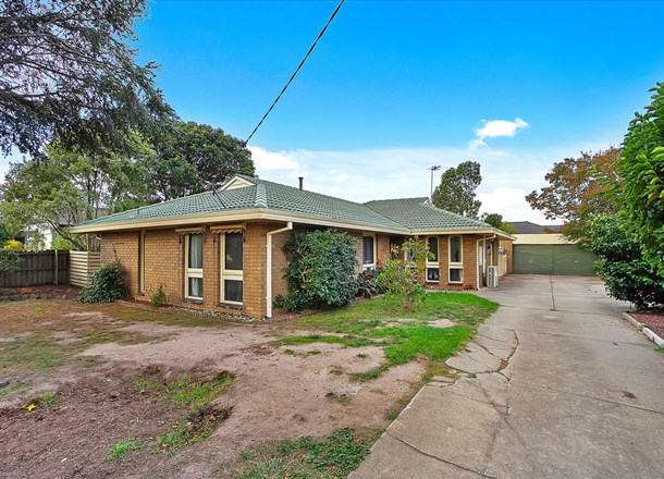 18 Weir Street, Sale VIC 3850