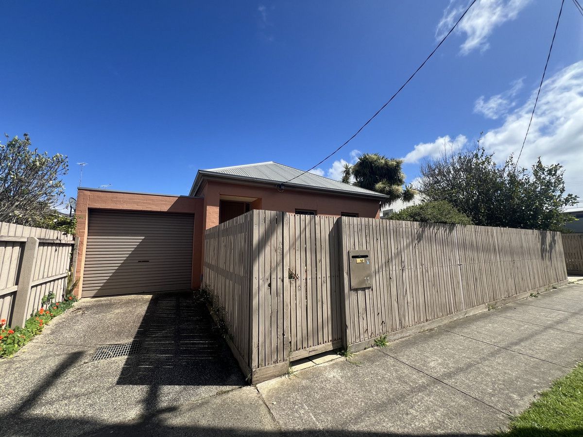 2 bedrooms Apartment / Unit / Flat in 11 Fischer Street TORQUAY VIC, 3228