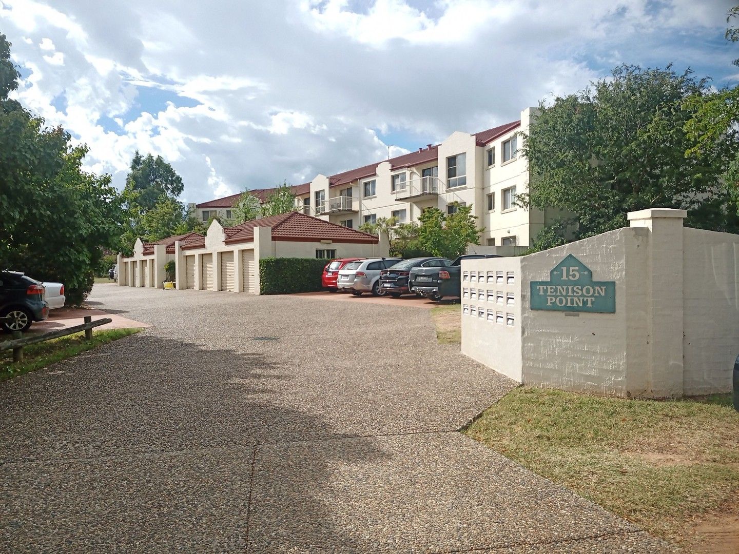 2 bedrooms Townhouse in 9/15 Tenison Woods BONYTHON ACT, 2905
