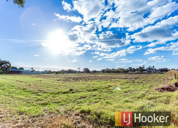 42 Roberts Road, Hamel WA 6215