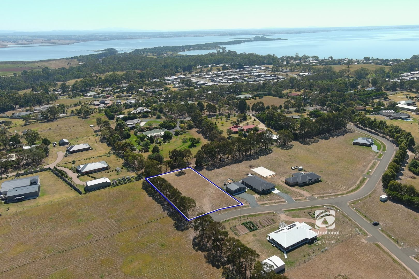 24 Rowellan Drive, Eagle Point VIC 3878, Image 2