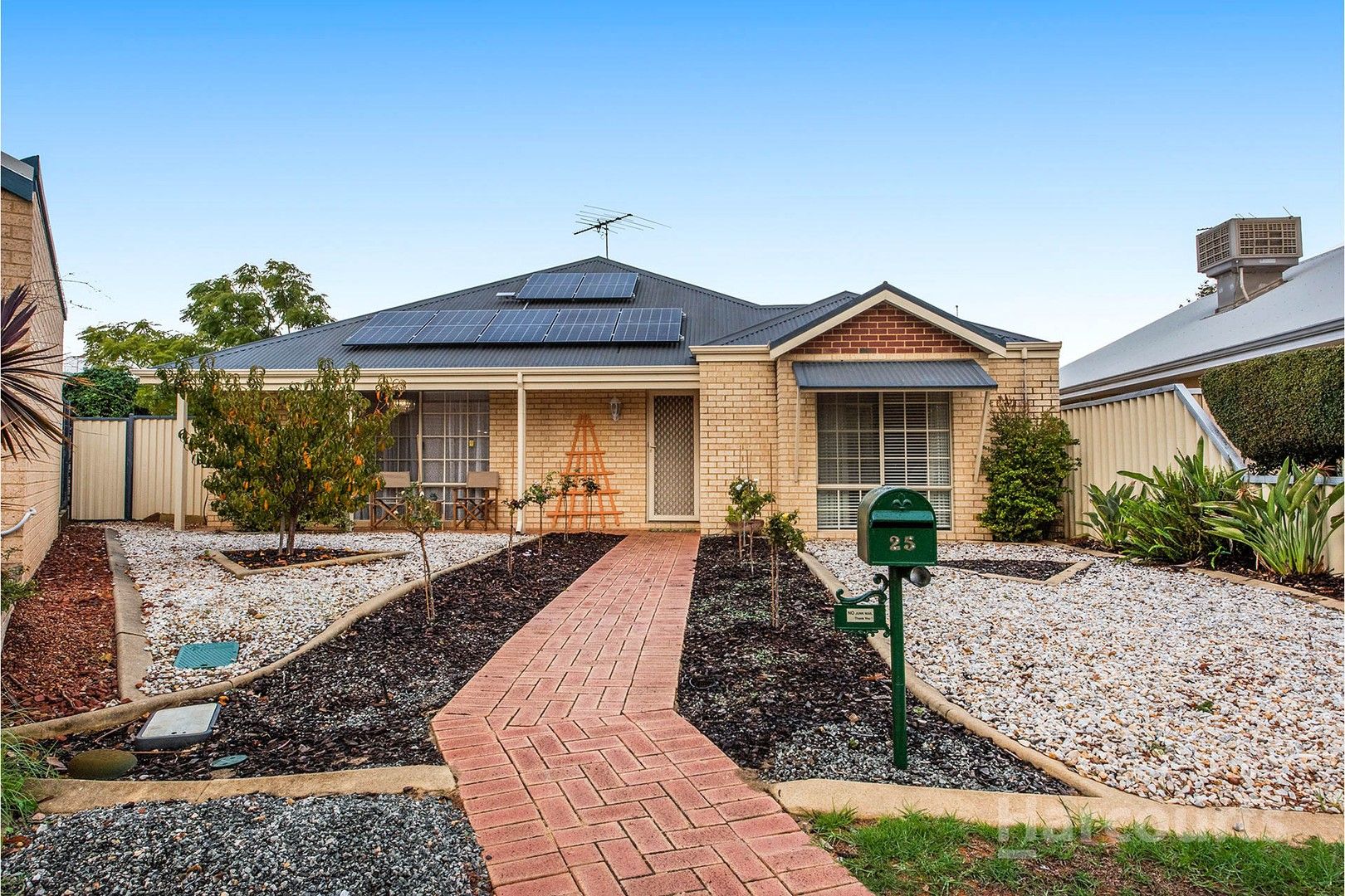 3 bedrooms House in 25 Tasman Loop DUDLEY PARK WA, 6210