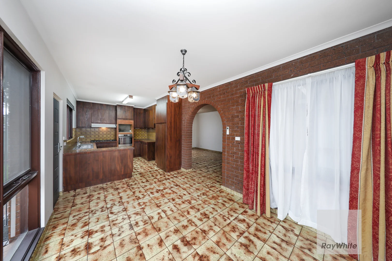 Additional image 7 of 27 Woodstock Drive, Gladstone Park VIC 3043