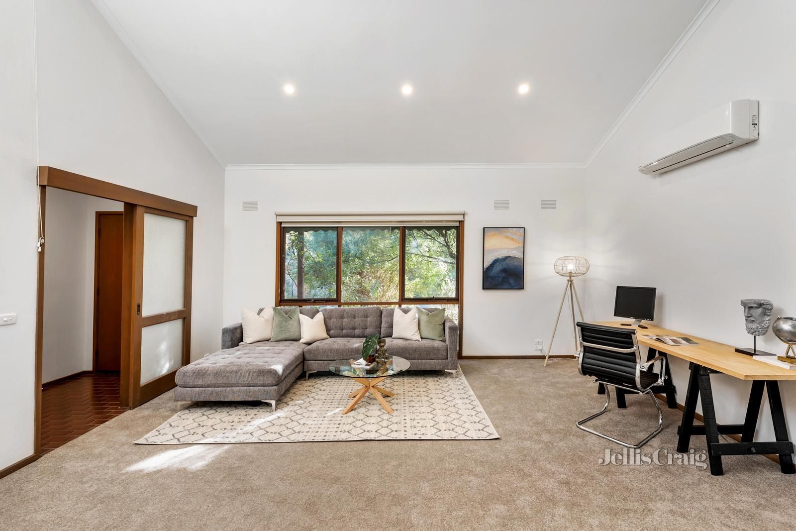 10/16 Florence Street, Blackburn VIC 3130, Image 2