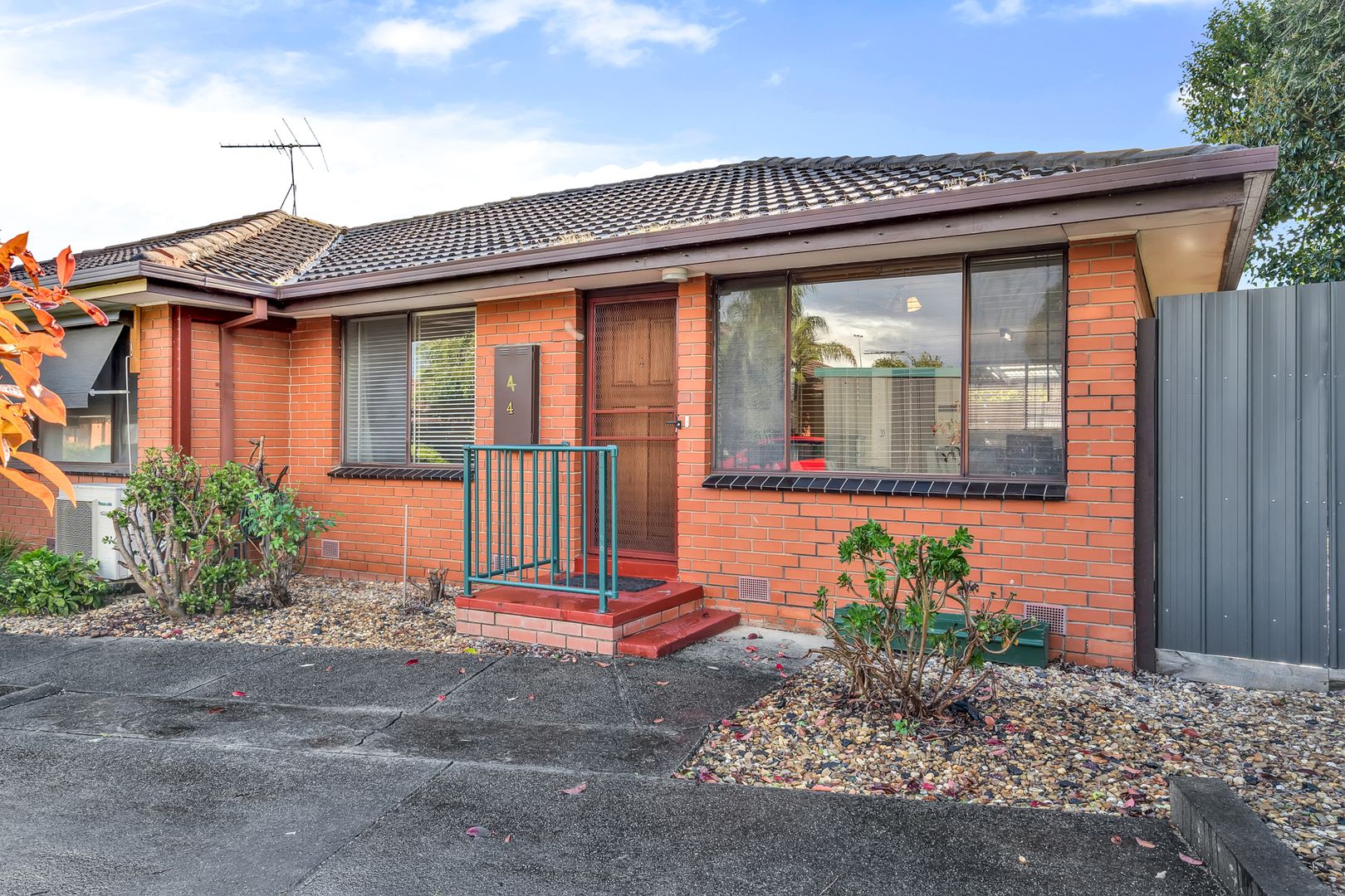 4/4 Lime Street, Whittlesea VIC 3757, Image 2