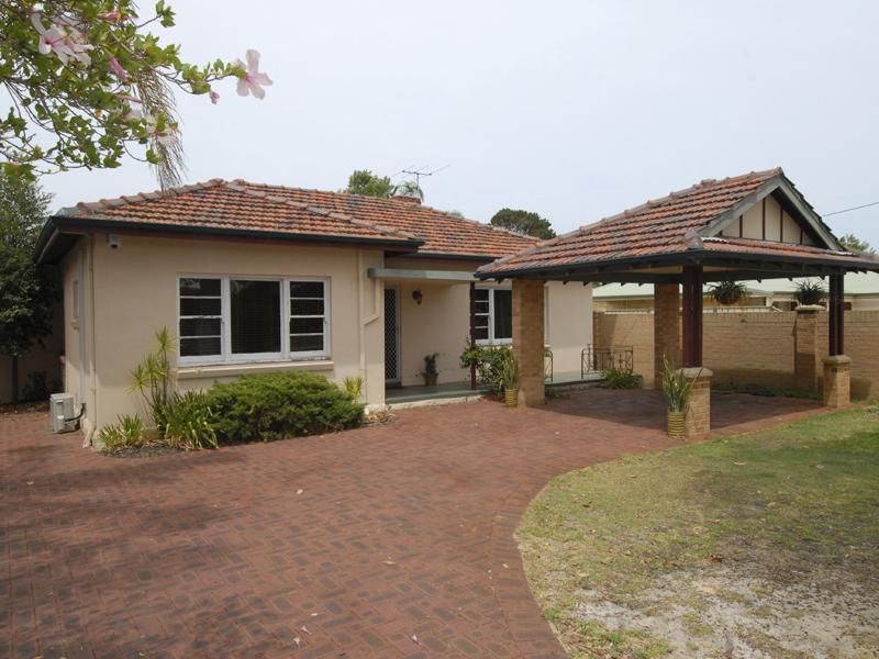 33A Henning Crescent, MANNING WA 6152, Image 0