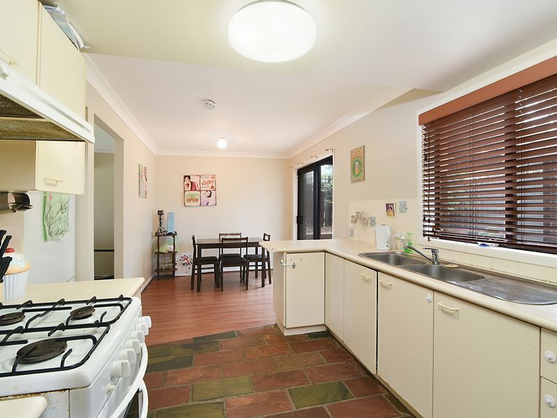 4 Rotherham Street, Bateau Bay NSW 2261, Image 1