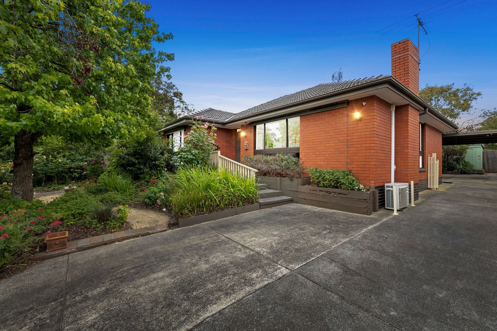 89 Whites Lane, Glen Waverley VIC 3150, Image 0