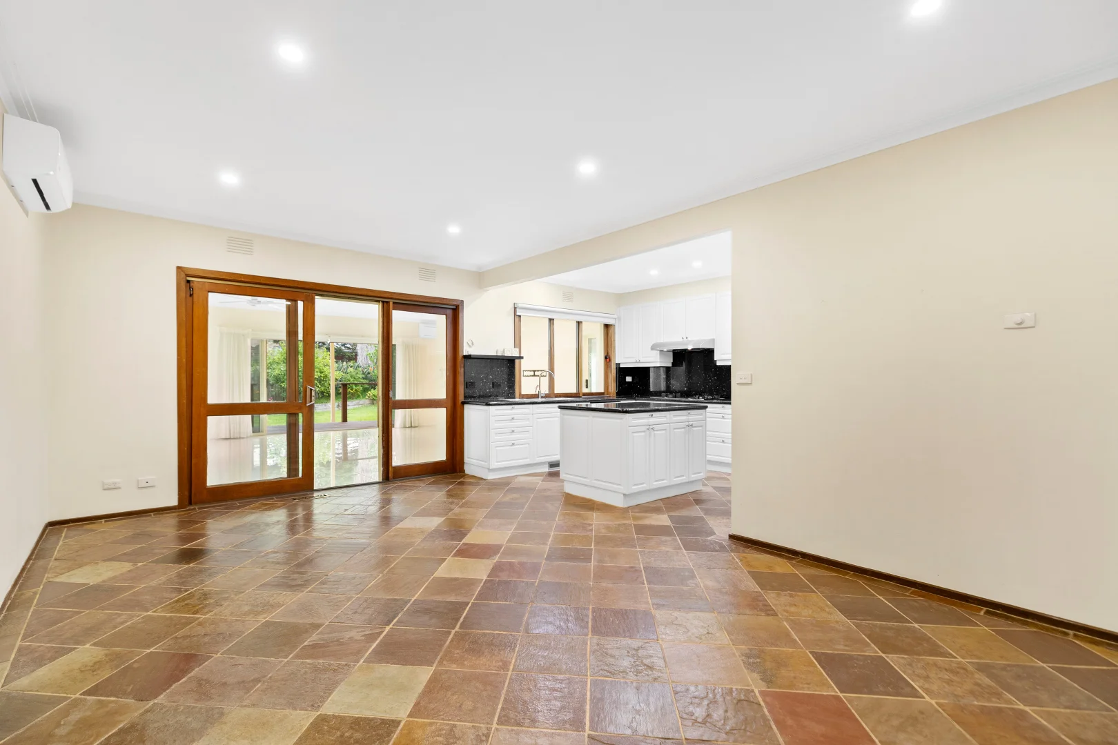 Additional image 5 of 25 Leawarra Crescent, Doncaster East VIC 3109