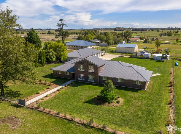 6 Worra Street, Guyra NSW 2365