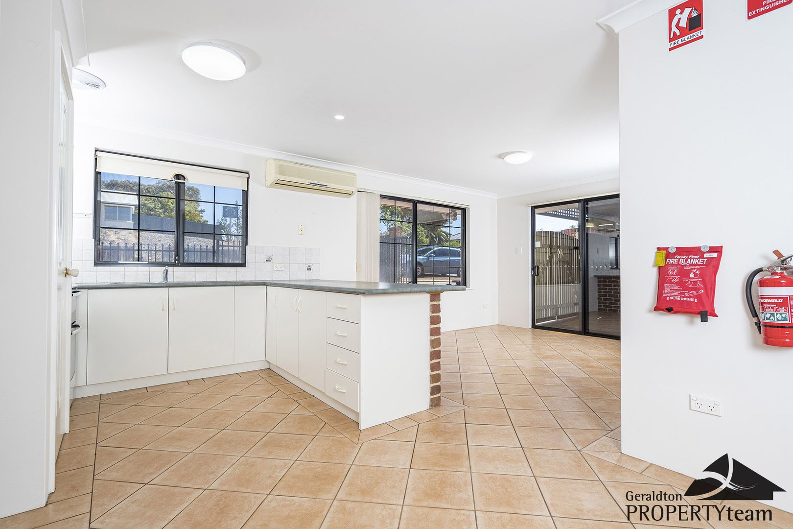 1/3 Hermitage Street, Geraldton WA 6530, Image 2