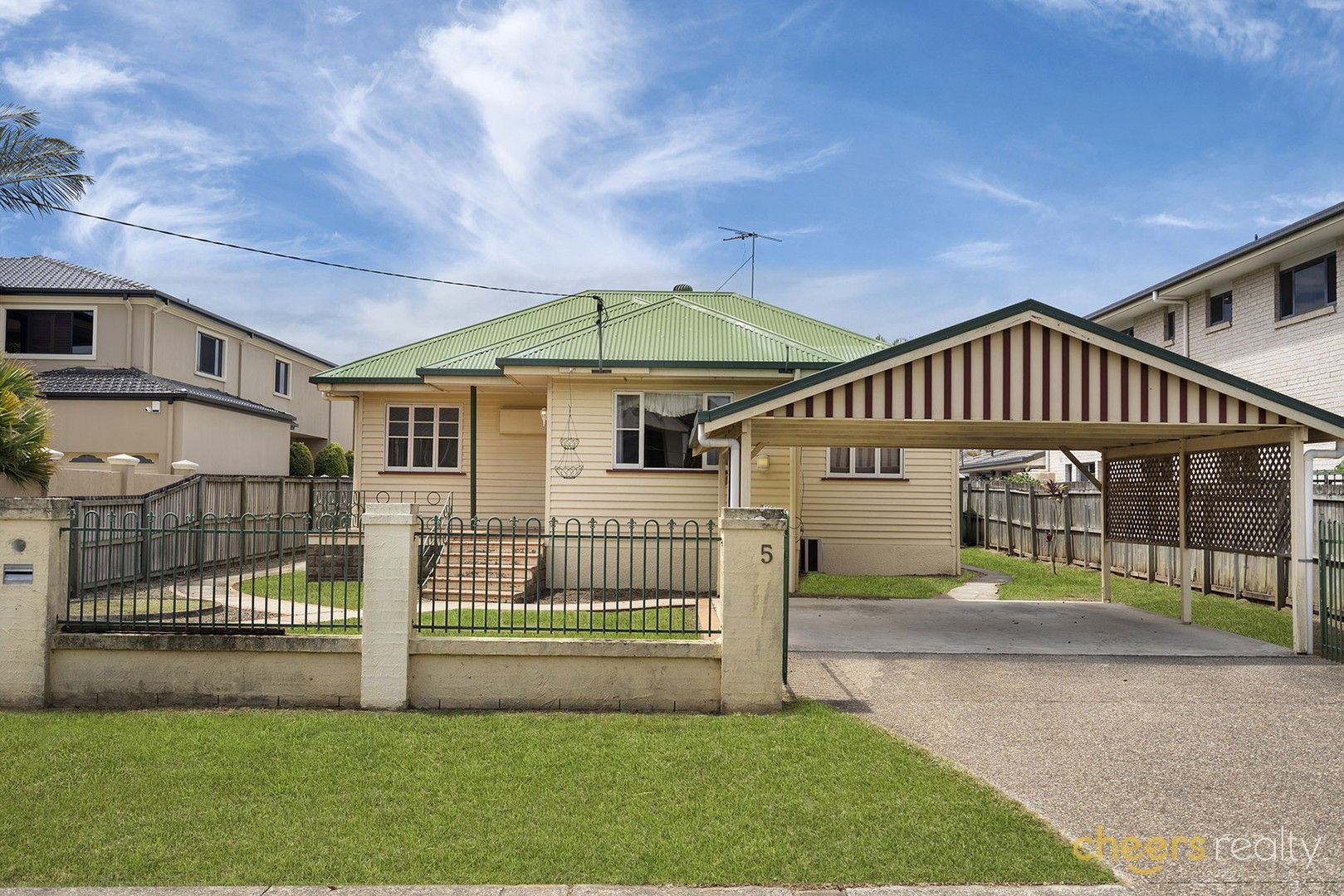 3 bedrooms House in 5 Fairbank Street SUNNYBANK QLD, 4109