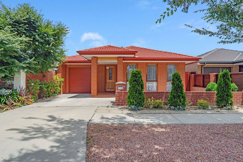 17 Henry Kendall Street, Franklin ACT 2913, Image 1