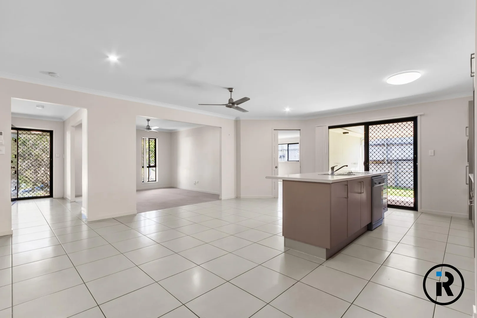 Additional image 3 of 8 Toby Cl, Kallangur QLD 4503